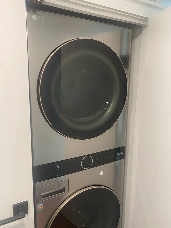 Laundry Station - 26130 S Carmel Hills Dr