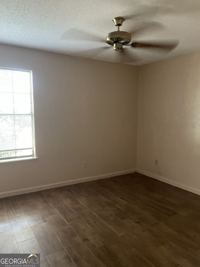 Building Photo - 500 S Orange Edwards Blvd