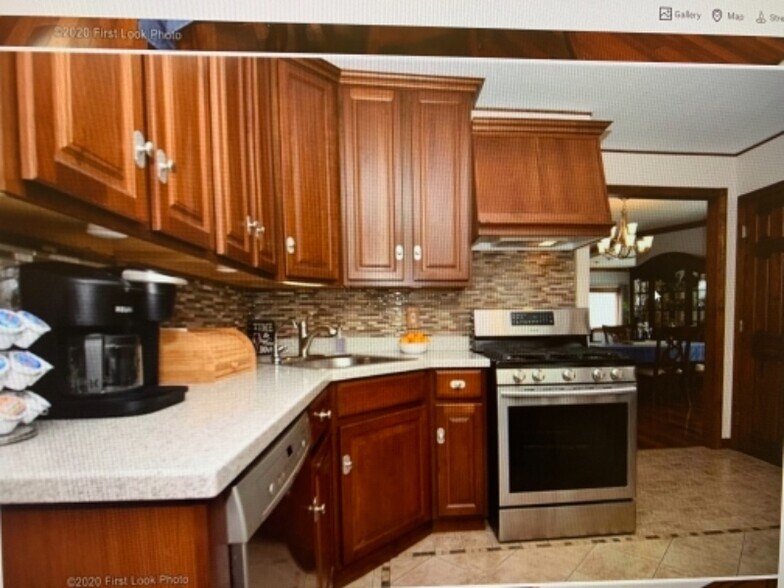 Building Photo - 163 Prospect St