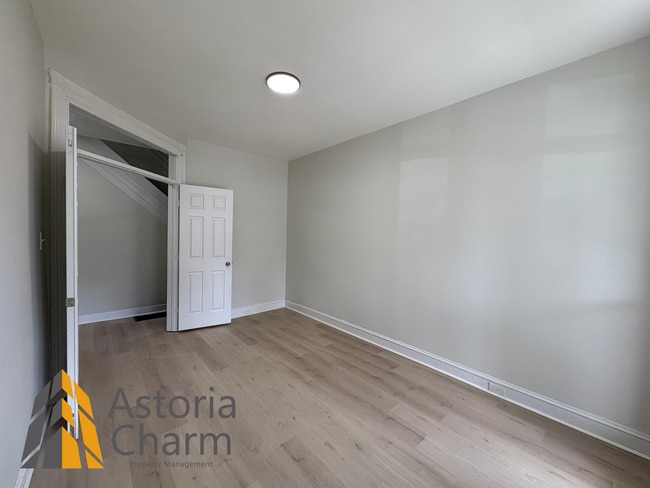 Building Photo - Updated 3-Bedroom Rental with Open Layout ...