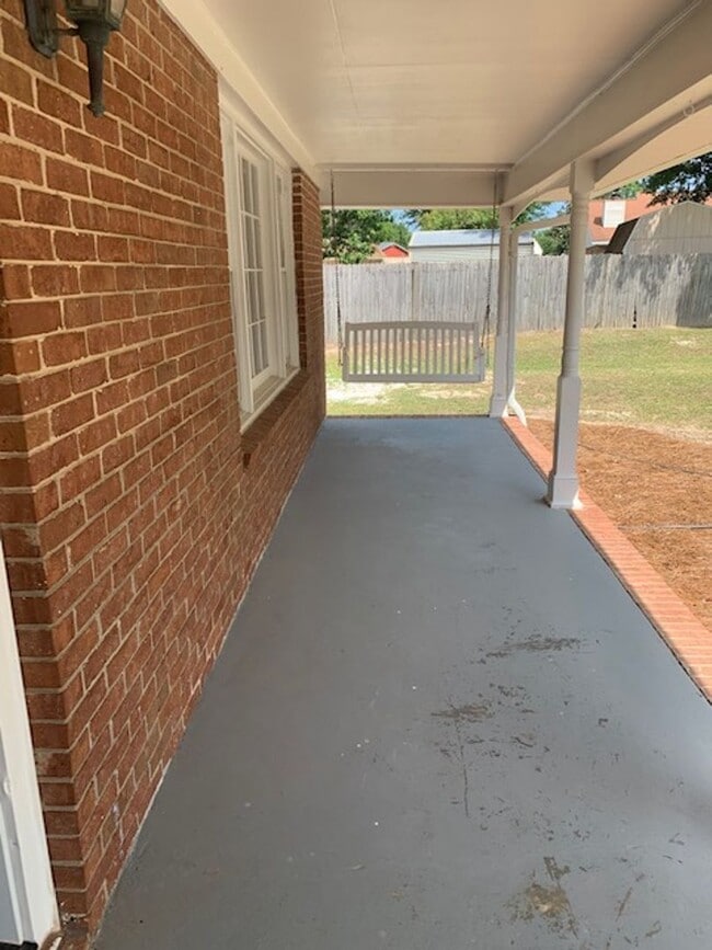 Building Photo - Columbia County 3 BR, 2.5 BA home for rent!