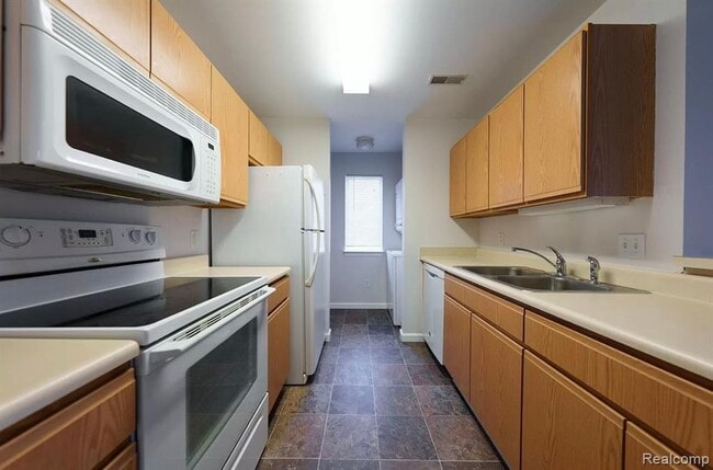 Building Photo - 1388 Constance Dr