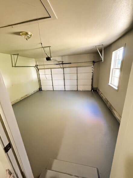 Building Photo - 507 W Briarbrook Ln