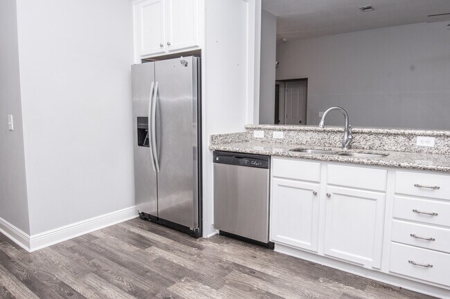 Building Photo - 5567 Galaxy Dr