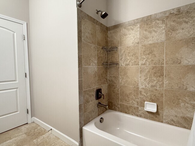 Building Photo - 5606 Arbor Chase Dr