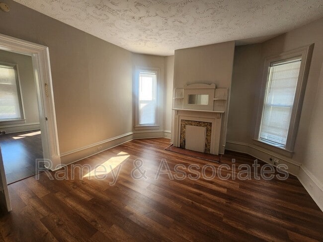 Building Photo - 1842 Bolling Ave