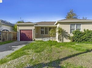 Building Photo - SINGLE FAMILY HOME