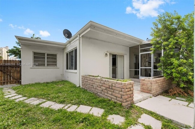 Building Photo - 261 188th St