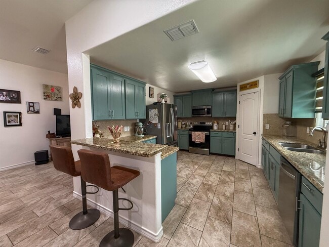 Building Photo - 208 Chisos Oak Dr