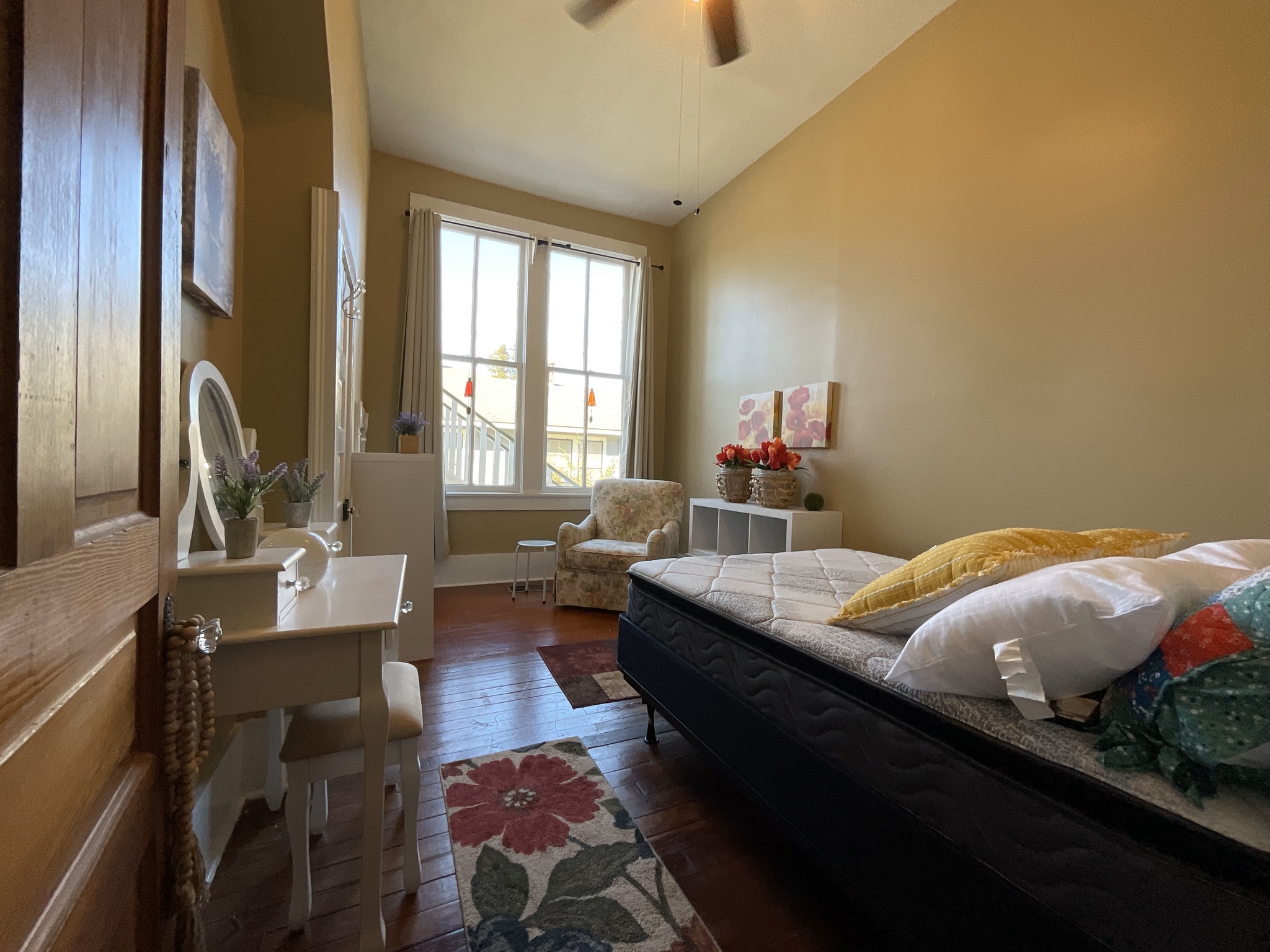 Room 2 - 1116 Main St