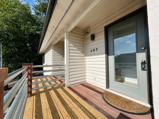 Building Photo - Wrightsville Beach School District** - Ava...