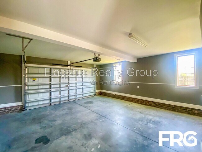 Building Photo - 101 Autumn Ridge Dr