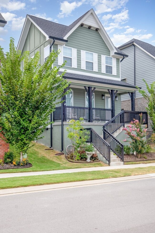 Building Photo - Stunning 4 Bedroom Home in Carothers Crossing!