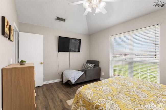 Building Photo - 5411 Forest Cove Dr