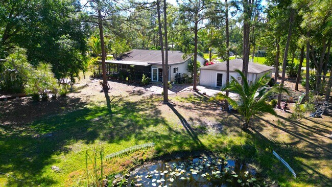 Building Photo - 13619 57th Pl N