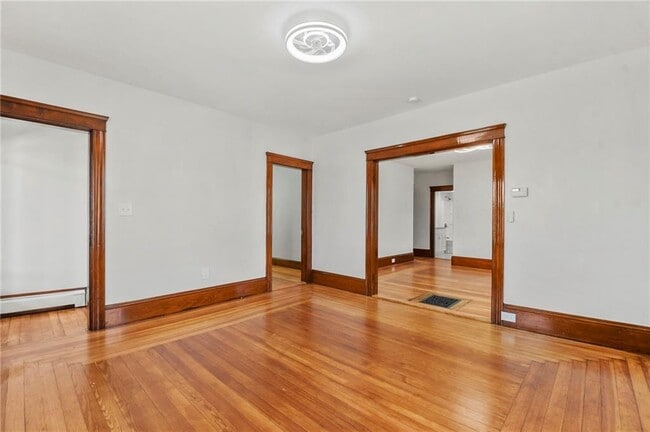 Building Photo - 360 Orient Ave