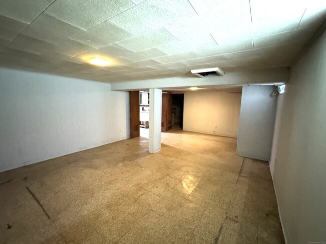 Building Photo - 6 Lydall St
