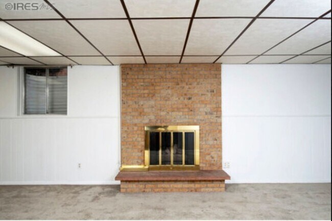 Building Photo - 1840 Del Rosa Ct