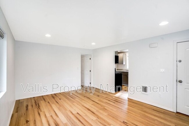 Building Photo - 1130 14th St NE