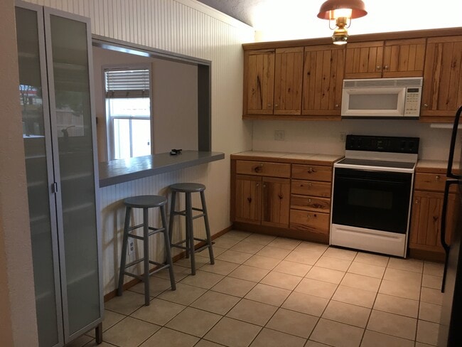 Building Photo - 3143 21st Avenue Court