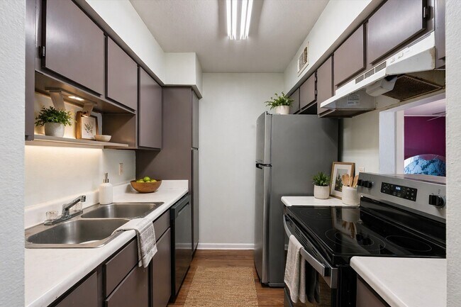 Building Photo - 8517 Hearth Dr