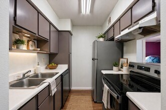 Building Photo - 8517 Hearth Dr