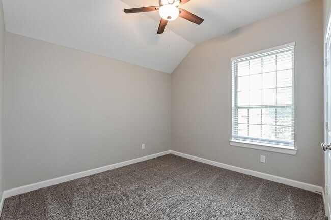 Building Photo - 10327 Armstrong Dr
