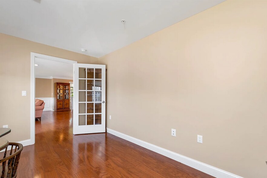 Building Photo - 7 Sterling Hill Ln