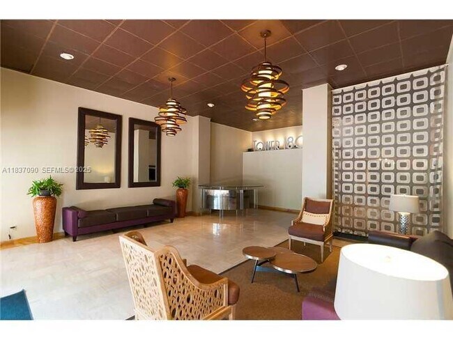 Building Photo - 1800 Collins Ave