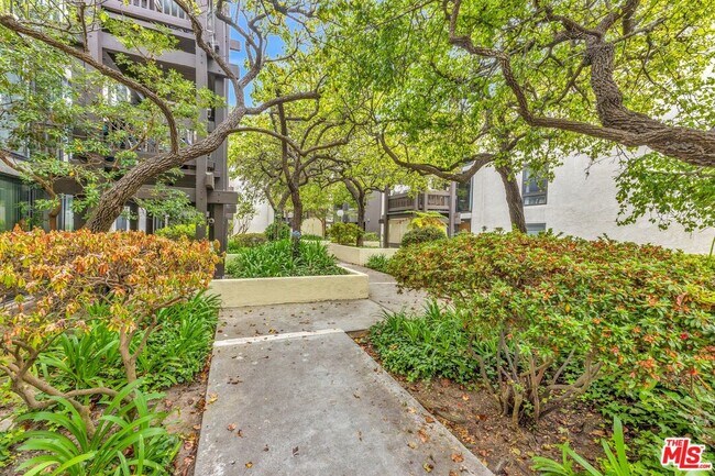 Building Photo - 7740 Redlands St