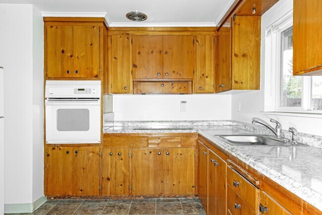 Building Photo - 9725-27 Lake Steilacoom Dr SW