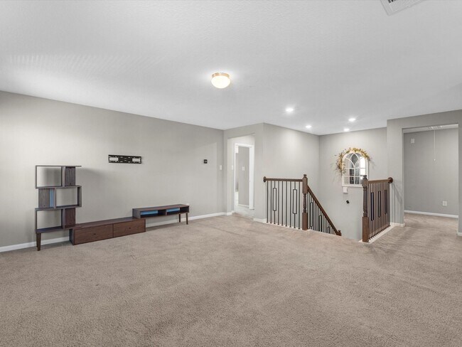 Building Photo - 5842 Rivergrove Park Dr