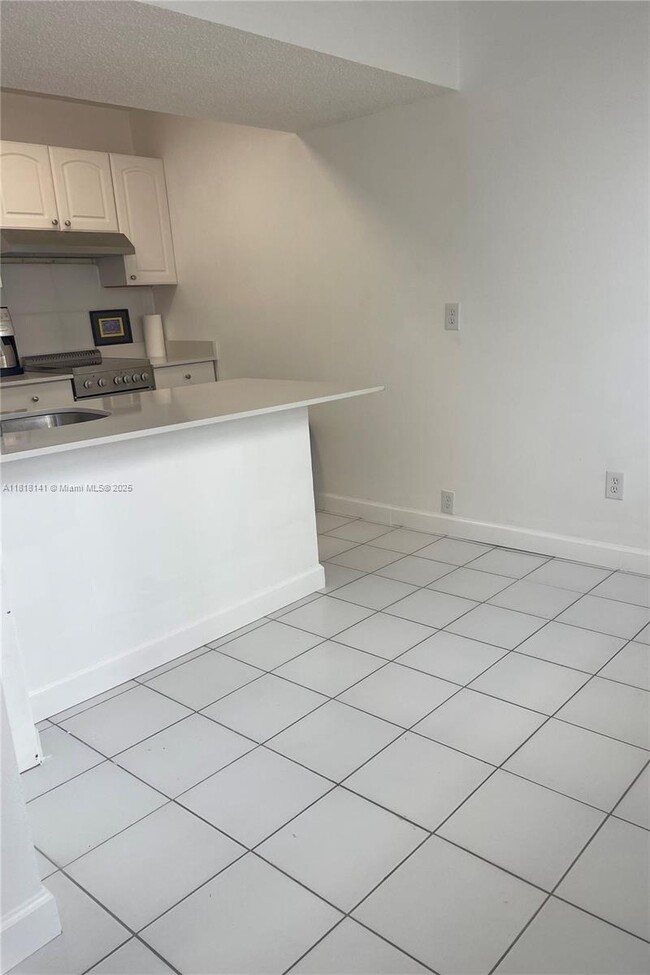 Building Photo - 1390 Ocean Dr