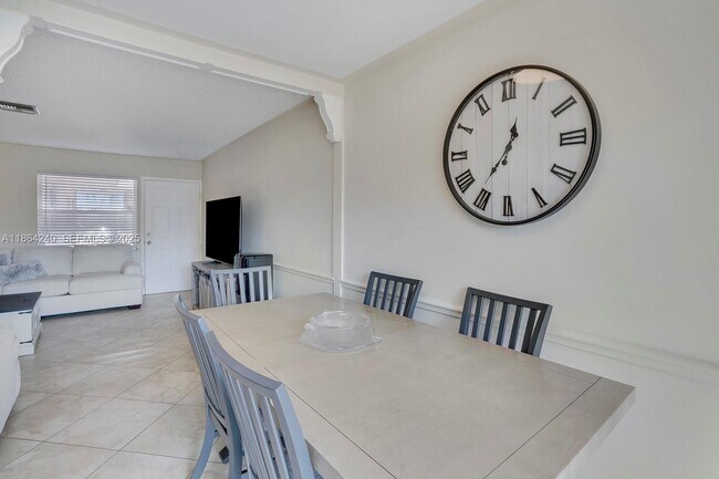 Building Photo - 222 SW 1st St