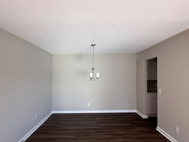 Building Photo - bg0714