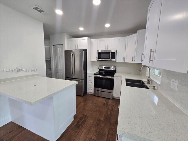 Building Photo - 12364 SW 266th Terrace