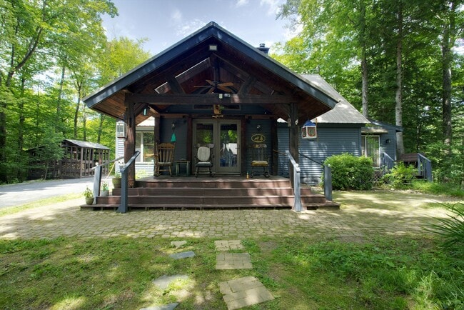 Building Photo - 37 Brayman Rd