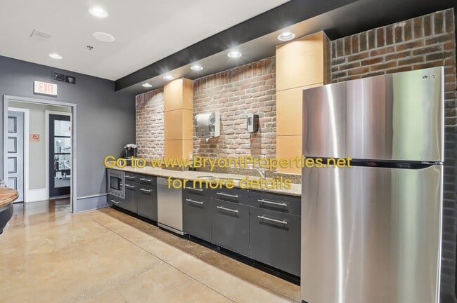 Building Photo - Bristol On Broadway Nashville