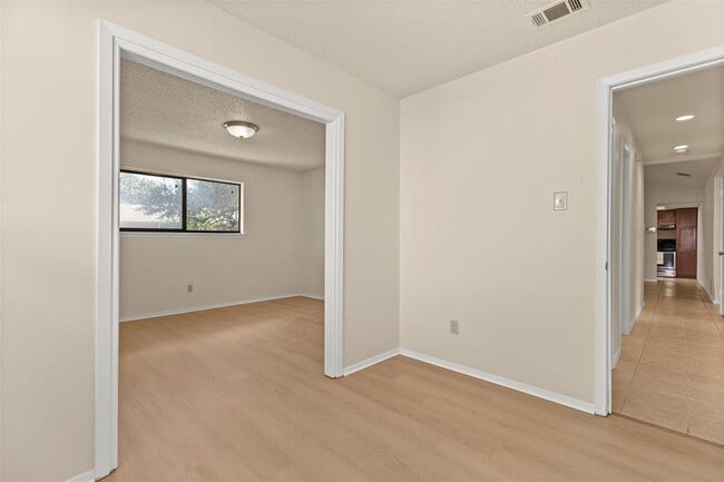 Building Photo - 11205 Amethyst Trail