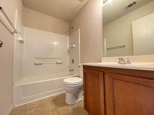 Building Photo - Keller ISD-5 BED, 4 BATH-AMAZING PRICE!