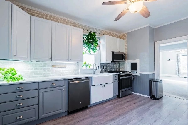 Building Photo - 802 S Fell Ave