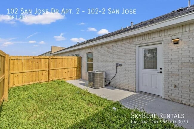 Building Photo - 102 San Jose Dr