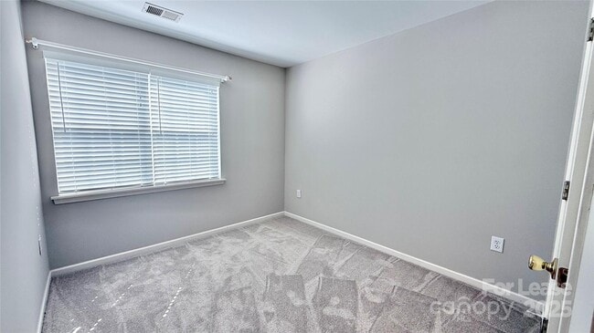 Building Photo - 12571 Bluestem Ln
