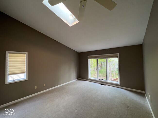 Building Photo - 1727 Creekside Ln W