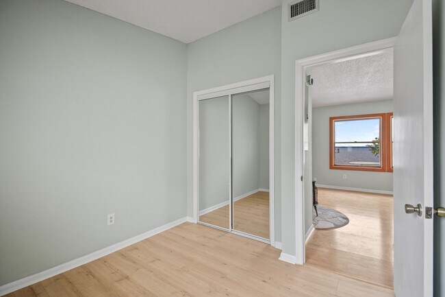 Building Photo - 125 CR 13 S