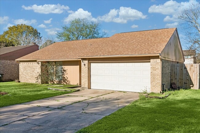Building Photo - 16610 Quail Park Dr