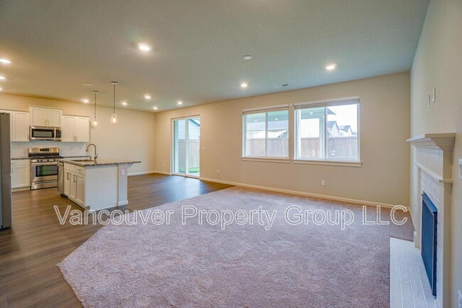 Building Photo - 13802 NE 117th Ave
