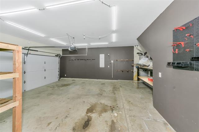 Building Photo - 1020 Breeders Cup Dr