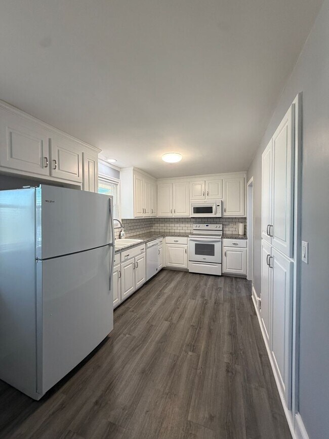 Building Photo - 2 Bed 2 Bath Home on Westover