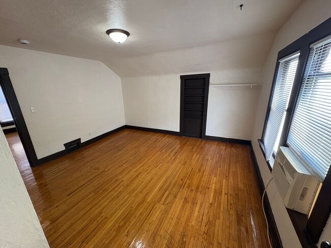 Building Photo - 1526 S 23rd St